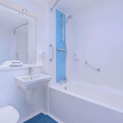 Travelodge London Richmond Central Esterno foto