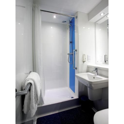 Travelodge London Richmond Central Esterno foto