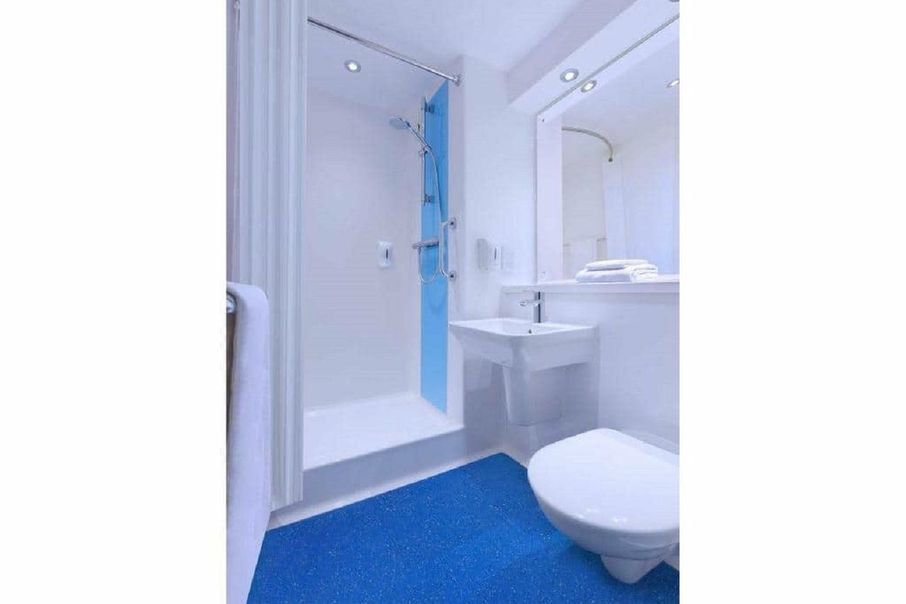 Travelodge London Richmond Central Esterno foto
